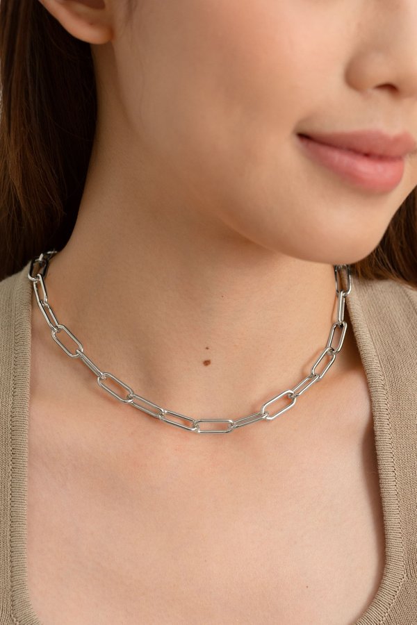 Makenzie Necklace in Silver