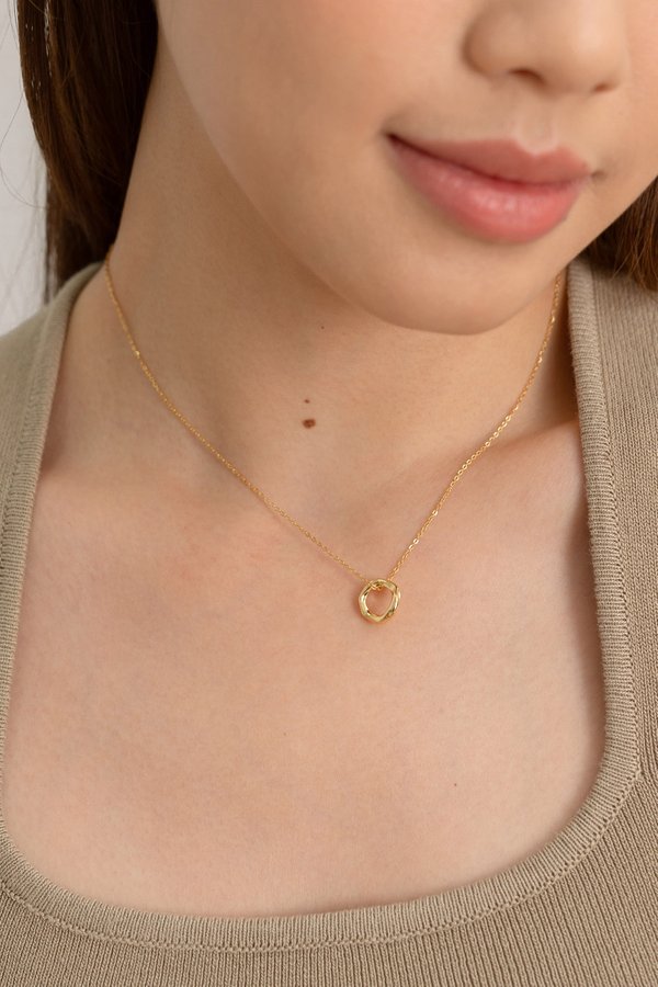 Rochel Necklace in Gold
