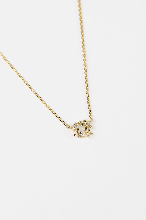 Noor Necklace on Gold 