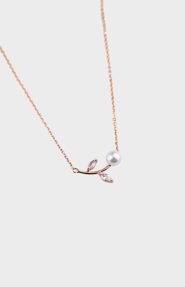 Rosie Necklace in Rose Gold