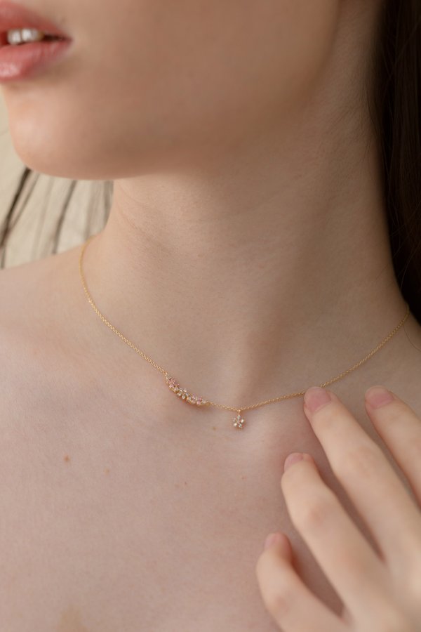 Paisleigh Necklace in Gold