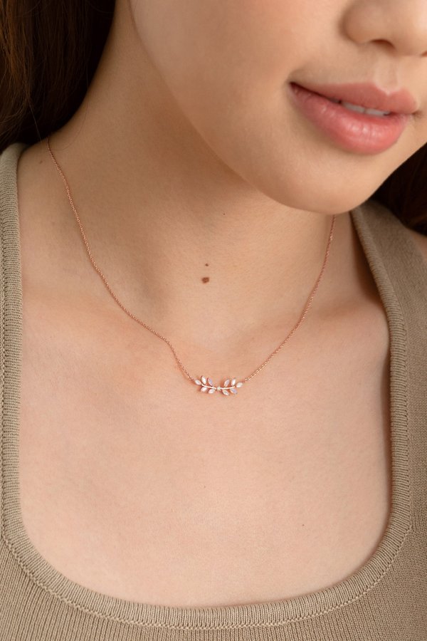 Everleigh Necklace in Rose Gold 