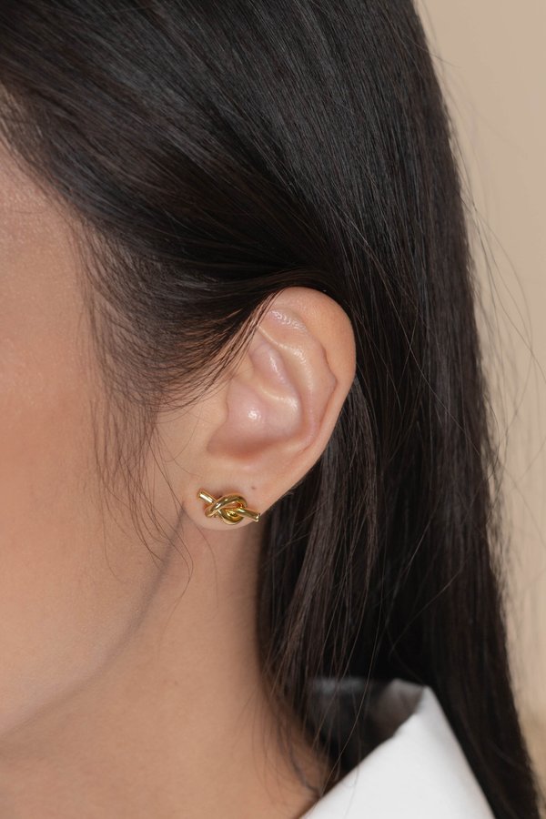 Kynlee Earrings in Gold