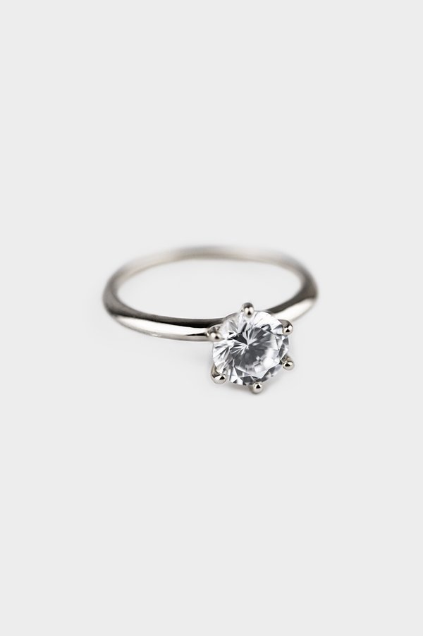 Solitaire Ring in Diamond