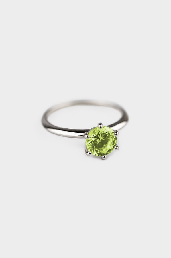 Solitaire Ring in Apple Green