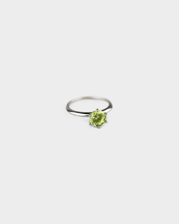 Solitaire Ring in Apple Green (Size 15)