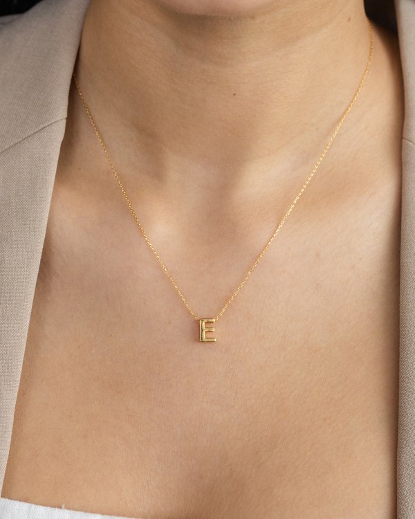 Initial ‘E’ Necklace in Gold