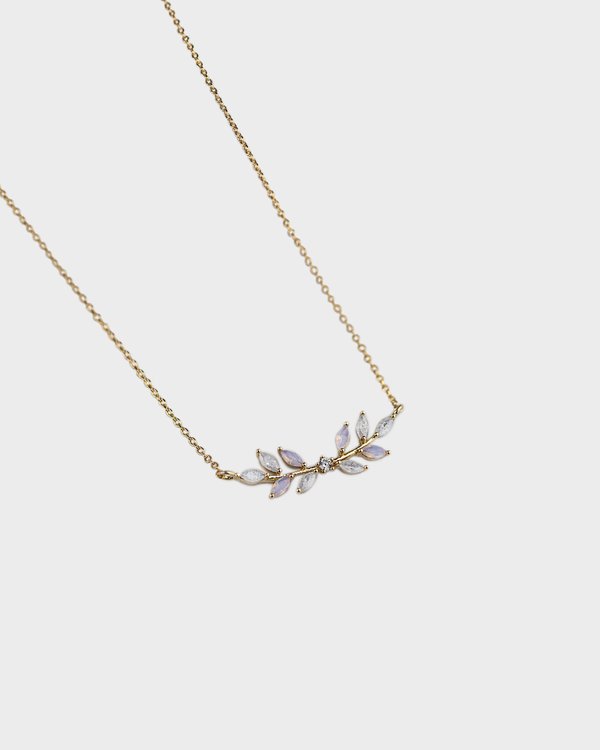 Everleigh Necklace in Gold