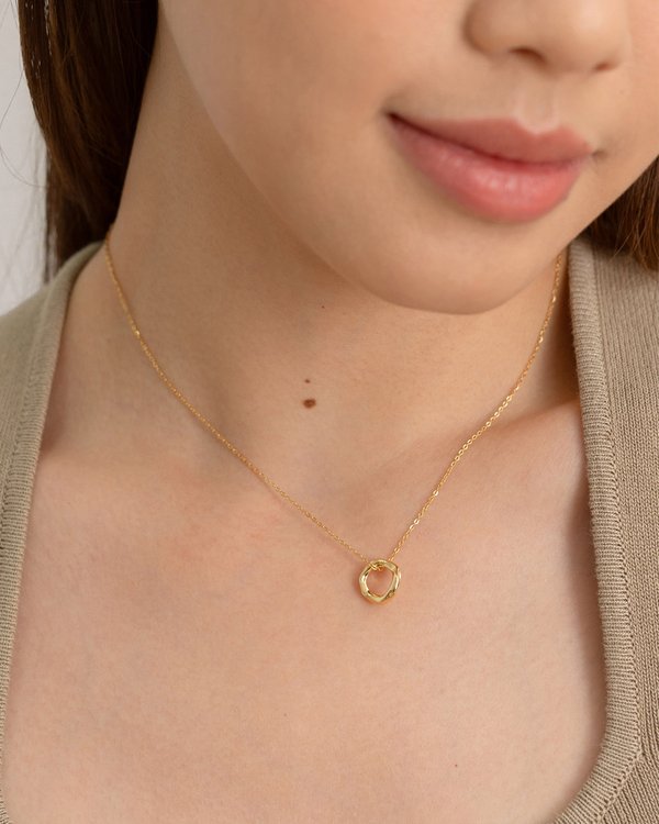 Rochel Necklace in Gold